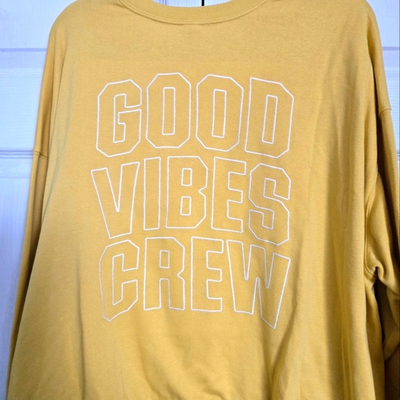 Old Navy Cropped Plus Size Good Vibes Crewneck - Size 3x - Picture 7 of 7